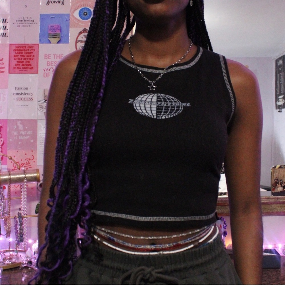 PRETTYLITTLETHING Black Rib Contrast Stitch Crop Tank Top 🐼